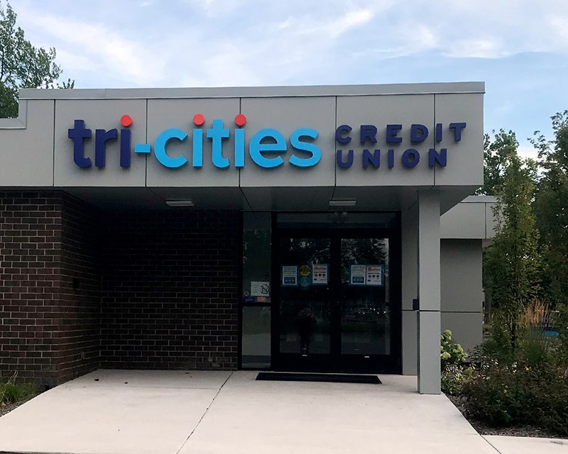 Photo of the front door of Tri-Cities Credit Union.